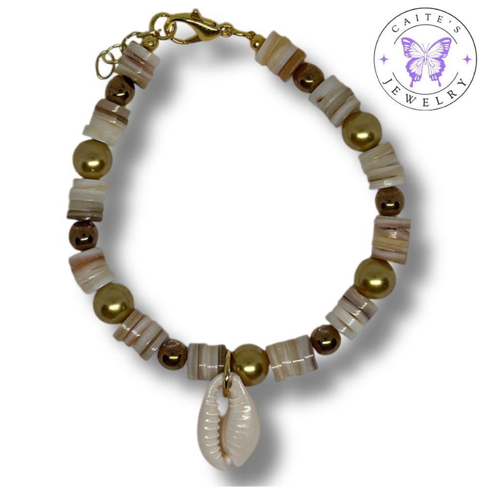 Handmade Gold Wire Bracelet with Cream Shell and Gold Pearl Beads